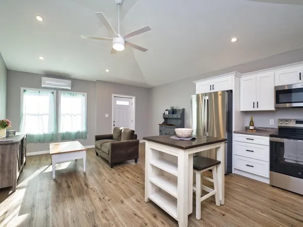 340 Vale St, Fall River, MA 02724