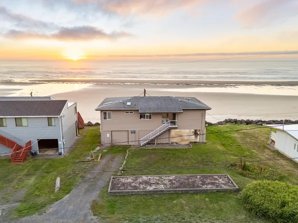 148 NW Spencer St, Yachats, OR 97498