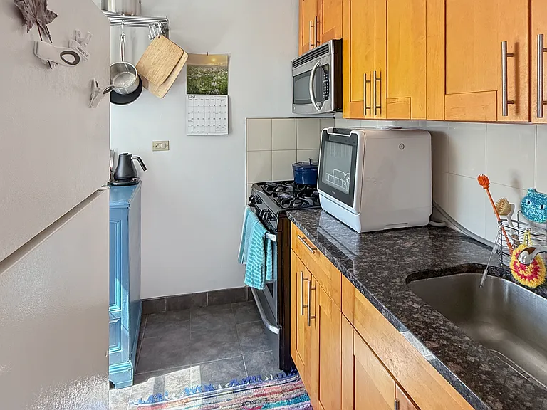 390 Rugby Rd #4C — Photo 4