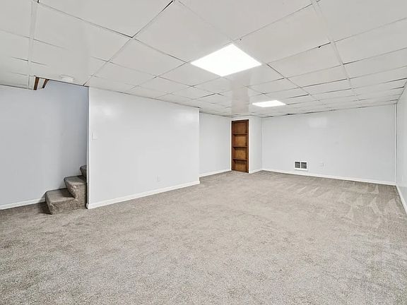 4th image of 39 S Madison Ave Unit A