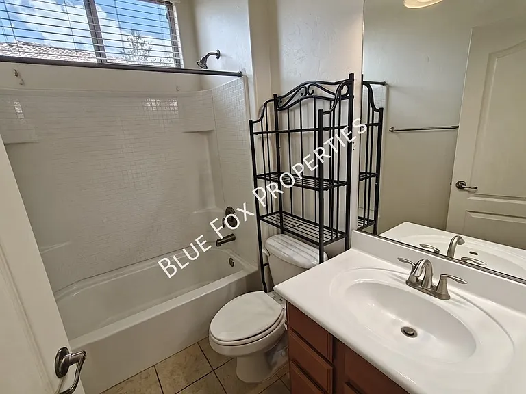 324 N Oak Tree Canyon Loop — Photo 46