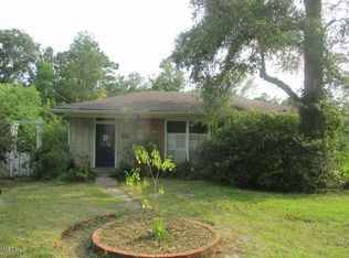 1928 Kensington St, Ocean Springs, MS 39564