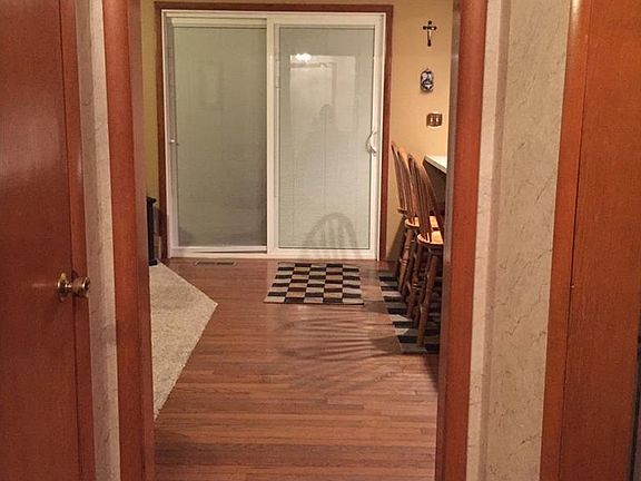 5th image of 324 E Pinehurst St