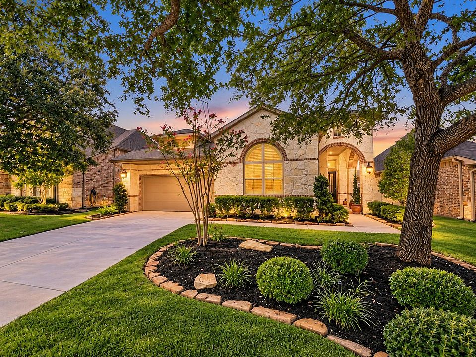 1st image of 34 Brakendale Pl