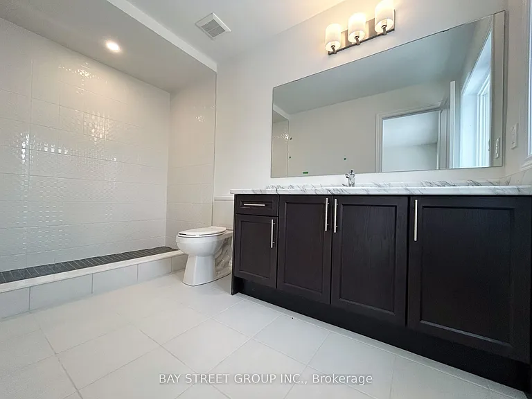 1130 Thompson Dr S — Photo 8