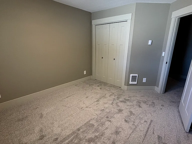 Seven Oaks Luxury Duplexes — Photo 73