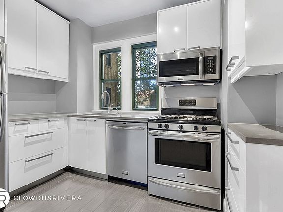 3rd image of 65 W 95th St APT 1D