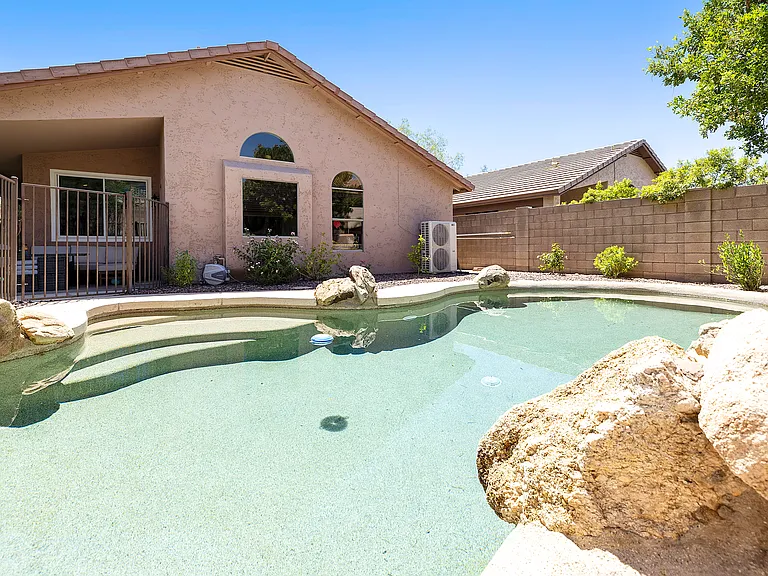 4704 E Weaver Rd — Photo 61