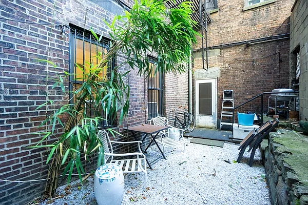 Rented by City Connections Realty | media 27