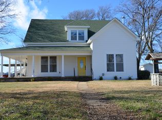 1696 Boss Range Rd, Justin, TX 76247