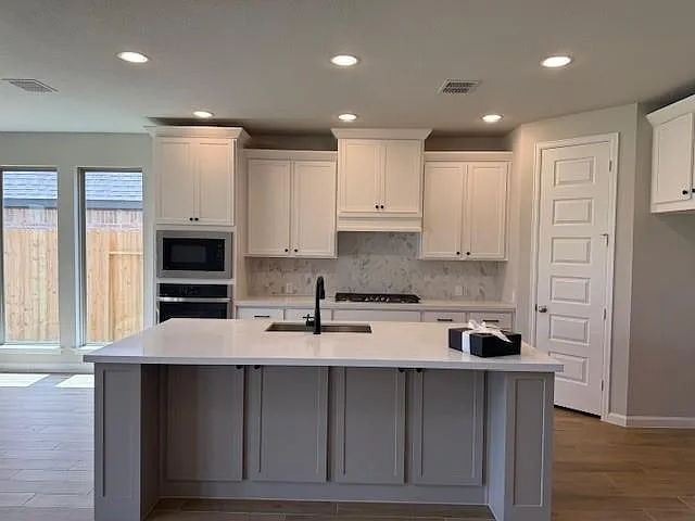 10918 Spring Wind Dr — Photo 8