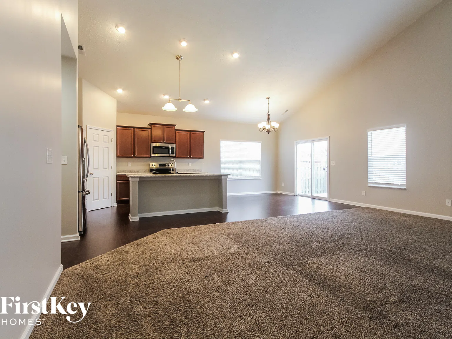 3 bed, 2.0 bath, 1804 sqft, $2,145 — Photo 2
