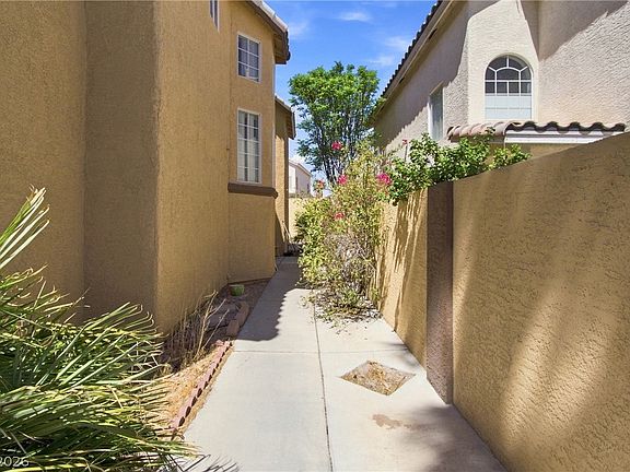 5th image of 4176 Poe Dr