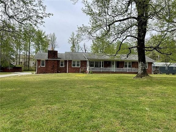2nd image of 3633 Loganville Hwy