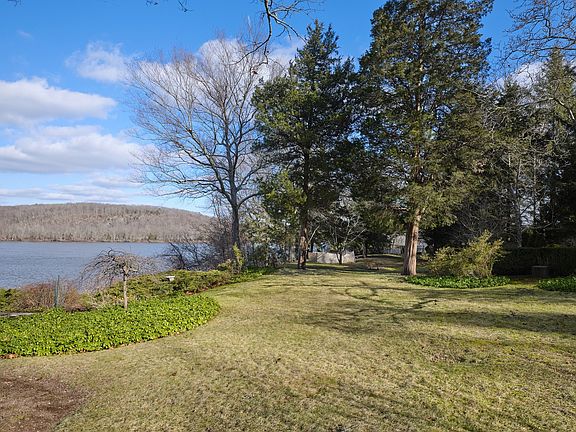 105 River Road