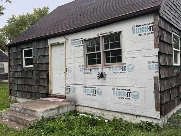 2415 Hanley St, Gary, IN 46406