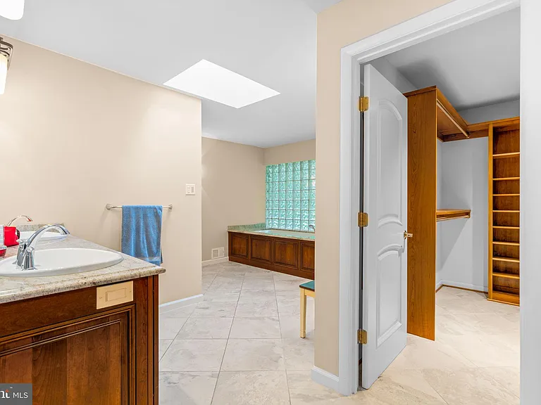 4233 Buckskin Wood Dr — Photo 38
