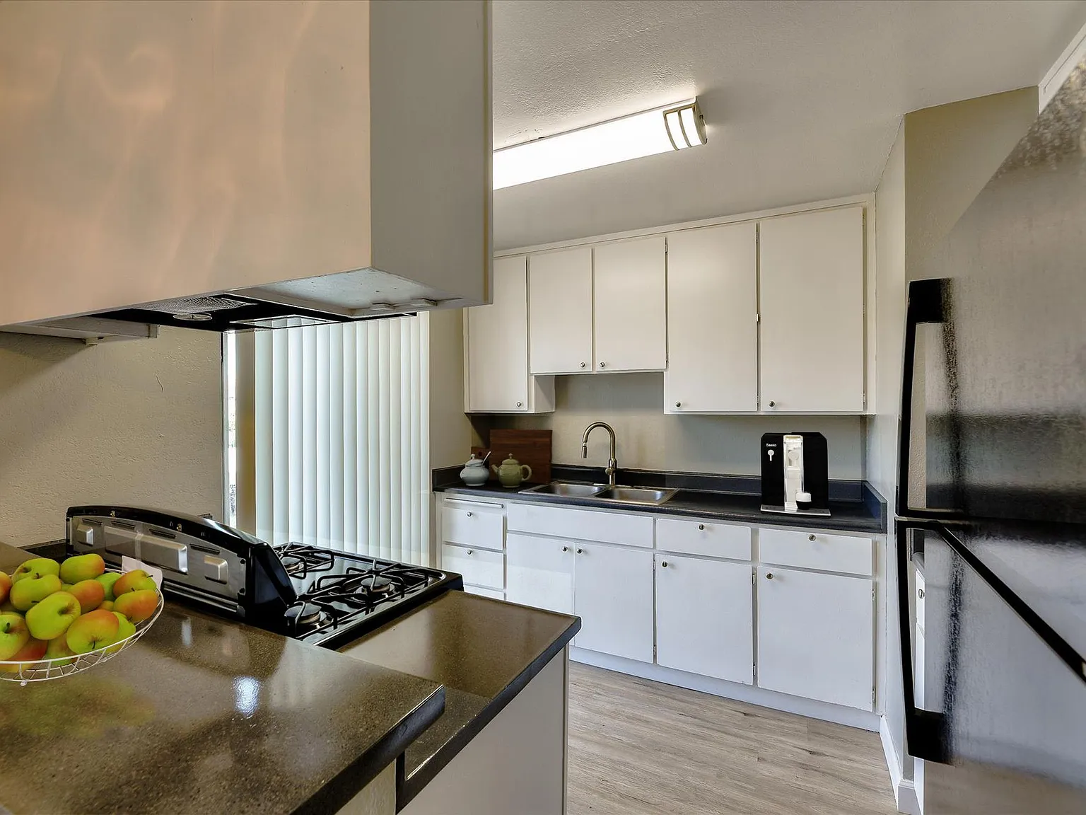 Lawrence Road Apartments — Photo 3