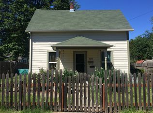 126 E Madison Ave, Cottage Grove, OR 97424