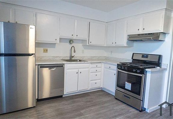 4th image of 3112 Lone Tree Way