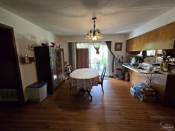 5th image of 1210 Suburban Dr