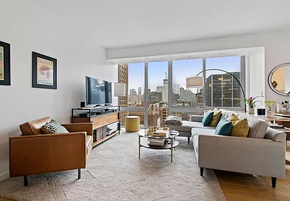 2nd image of 225 W 60th St APT 19B