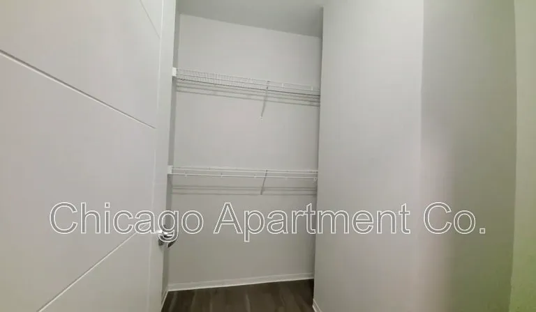 801 W Adams St #810 — Photo 5