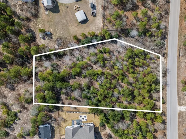 Cardinal Dr, Paige, TX 78659