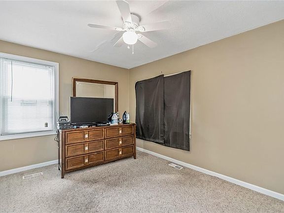 4th image of 725 Fairland Ave