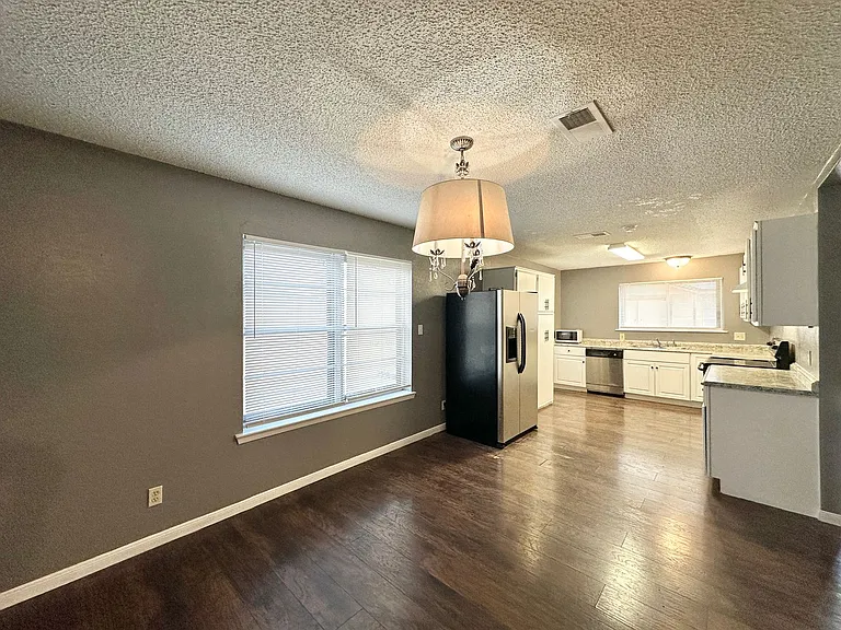 2108 Acron Dr — Photo 14