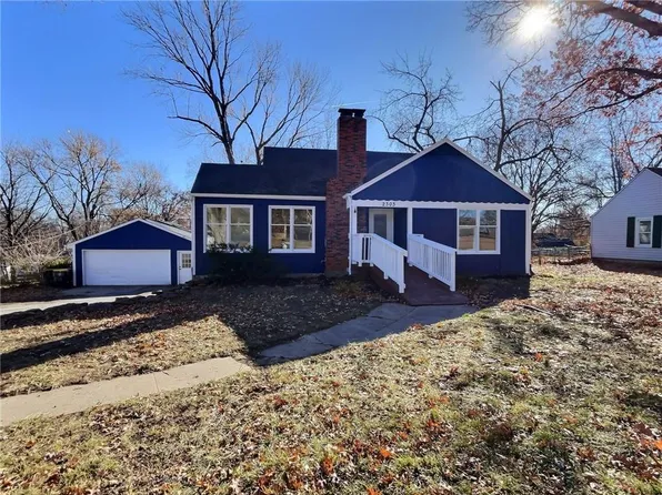 2303 NE Vivion Rd, Kansas City, MO 64118