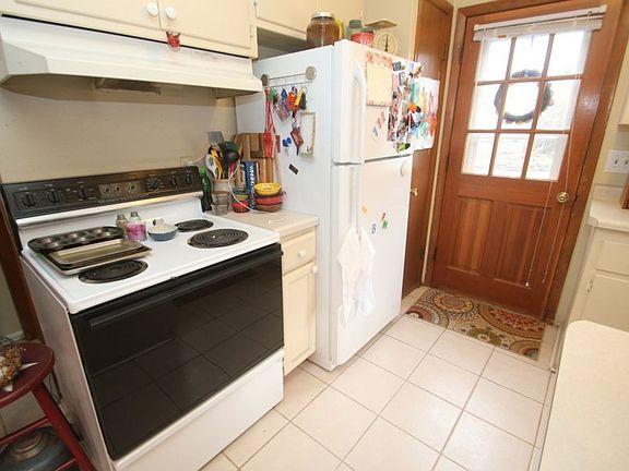4th image of 7045-47 W Milwaukee Ave #7047
