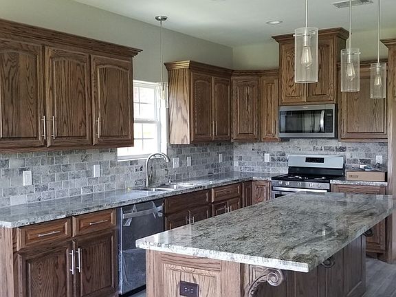 4th image of 2755 Eastdale Dr