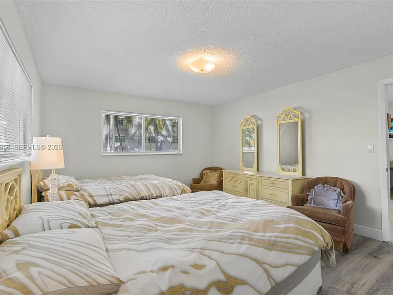 4141 Collins Ave #201 — Photo 14