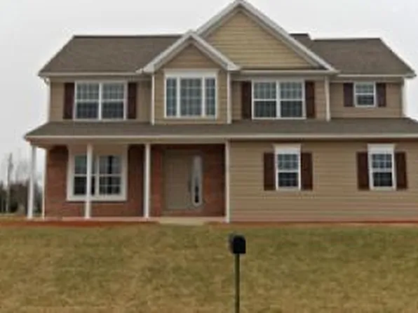 125 Woodmeadow Dr, Denver, PA 17517