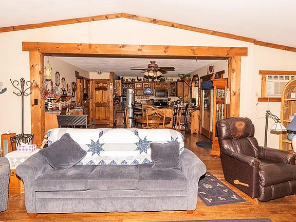 3rd image of 7304 Lake View Dr #S