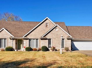 802 Aurora Ln, Marion, IL 62959