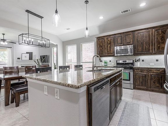 5th image of 5125 Pinewood Dr