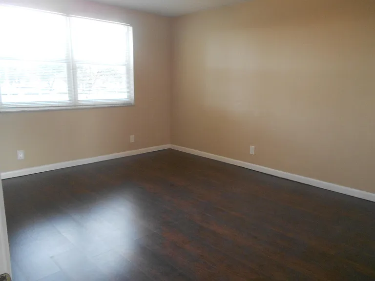 8977 Wiles Rd #203 — Photo 8