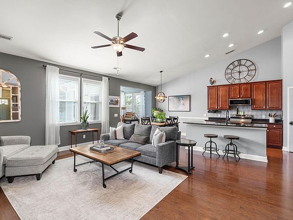 4th image of 3169 Conservancy Ln