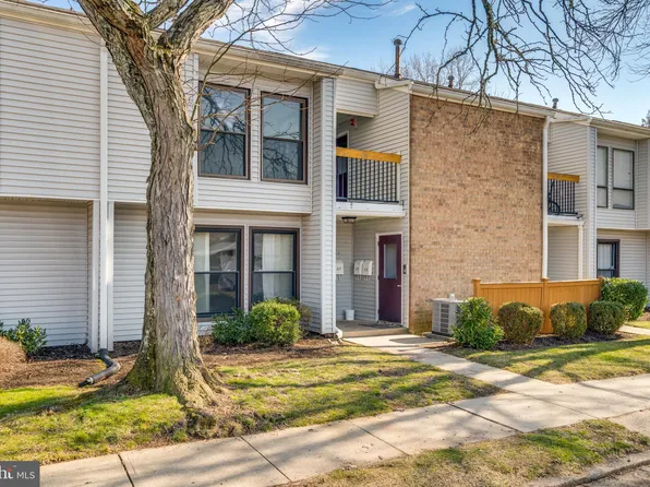 6 E Dennison Dr, Hightstown, NJ 08520