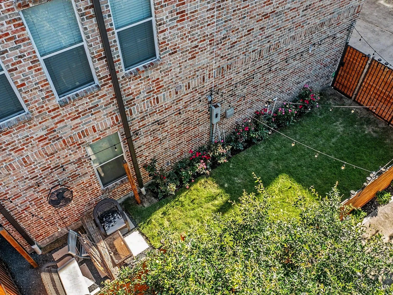 3 bed, 3.5 bath, 2358 sqft, $3,450 — Photo 1