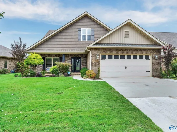 3004 Greenway Cir SE, Owens Cross Roads, AL 35763