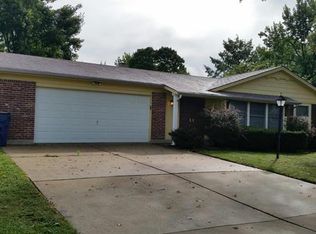 20 Atwater Dr, Saint Peters, MO 63376