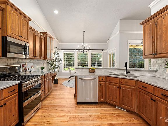 3rd image of 1968 S Riverbirch Way