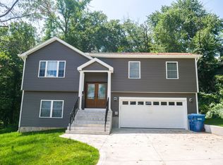 159 Connecticut Ave, West Springfield, MA 01089