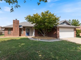 1700 S 22nd St, Rogers, AR 72758