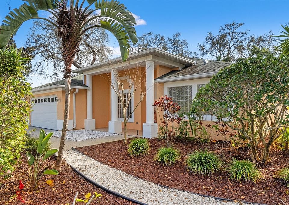 1st image of 958 Ridgewood Ter