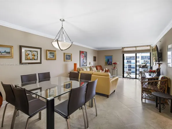 2401 Collins Ave APT 1807, Miami Beach, FL 33140