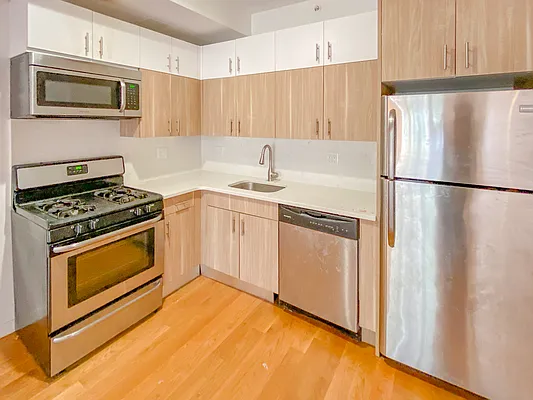 Rented by MySpaceNYC | media 30